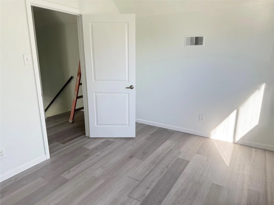 Photo of 5615 Greylog Drive