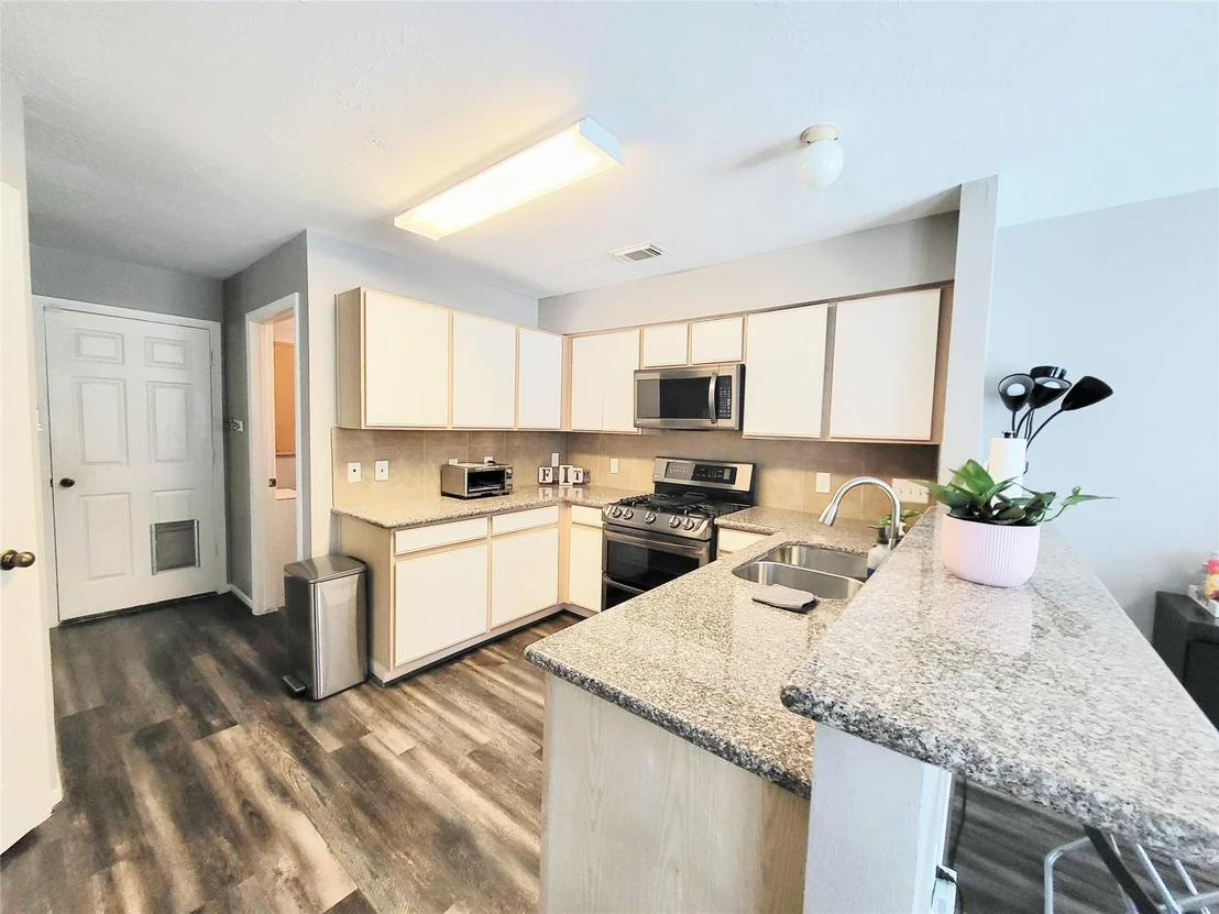 Photo of 8722 Ashlawn Drive