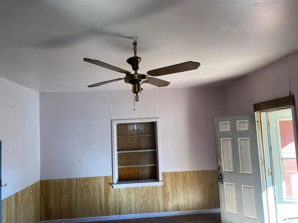 Photo of 307 E Summit Avenue