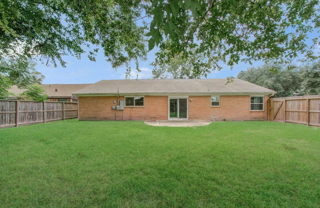 Photo of 8530 Rowan Lane