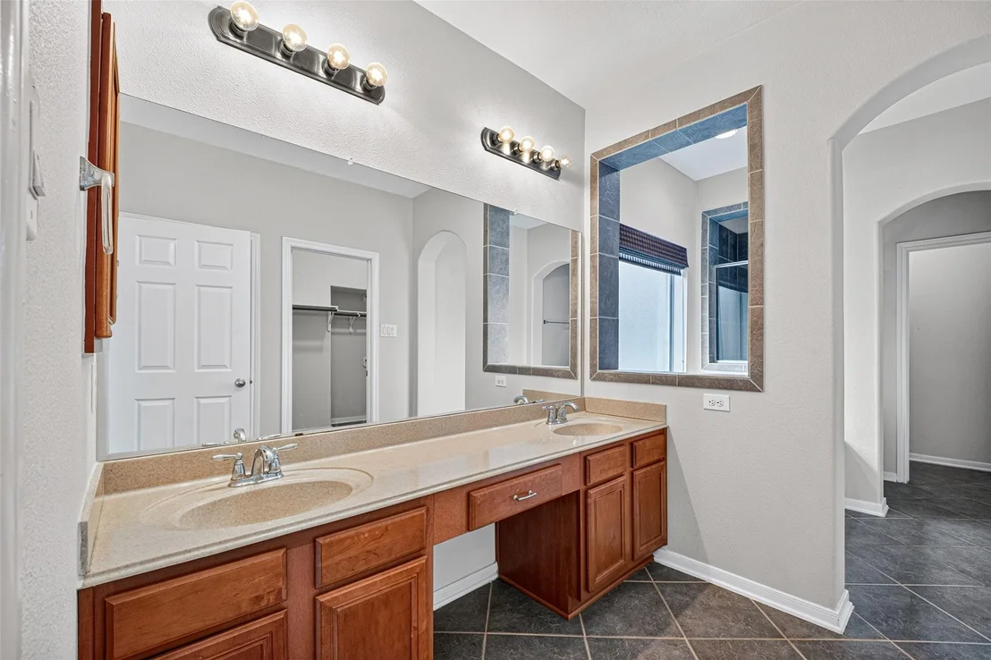 Photo of 806 Dawn Ridge Way