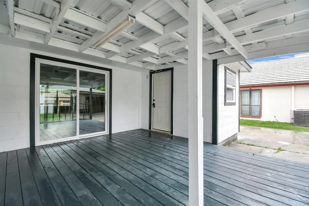 Photo of 214 W Texas Avenue