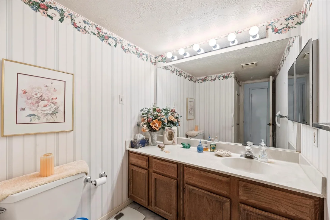 Photo of 10710 Fallbrook Drive