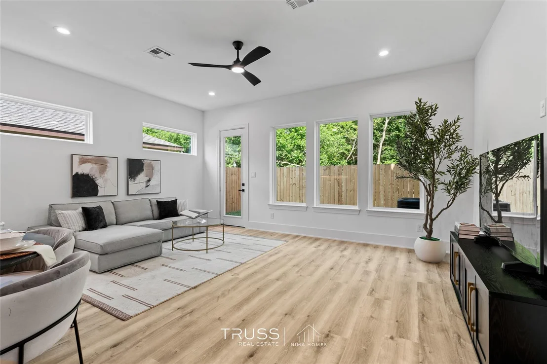 Photo of 6117 Grace Lane