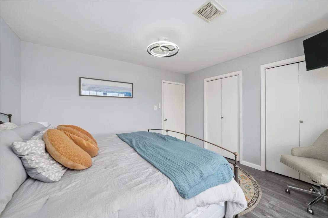 Photo of 610 Seashell Drive