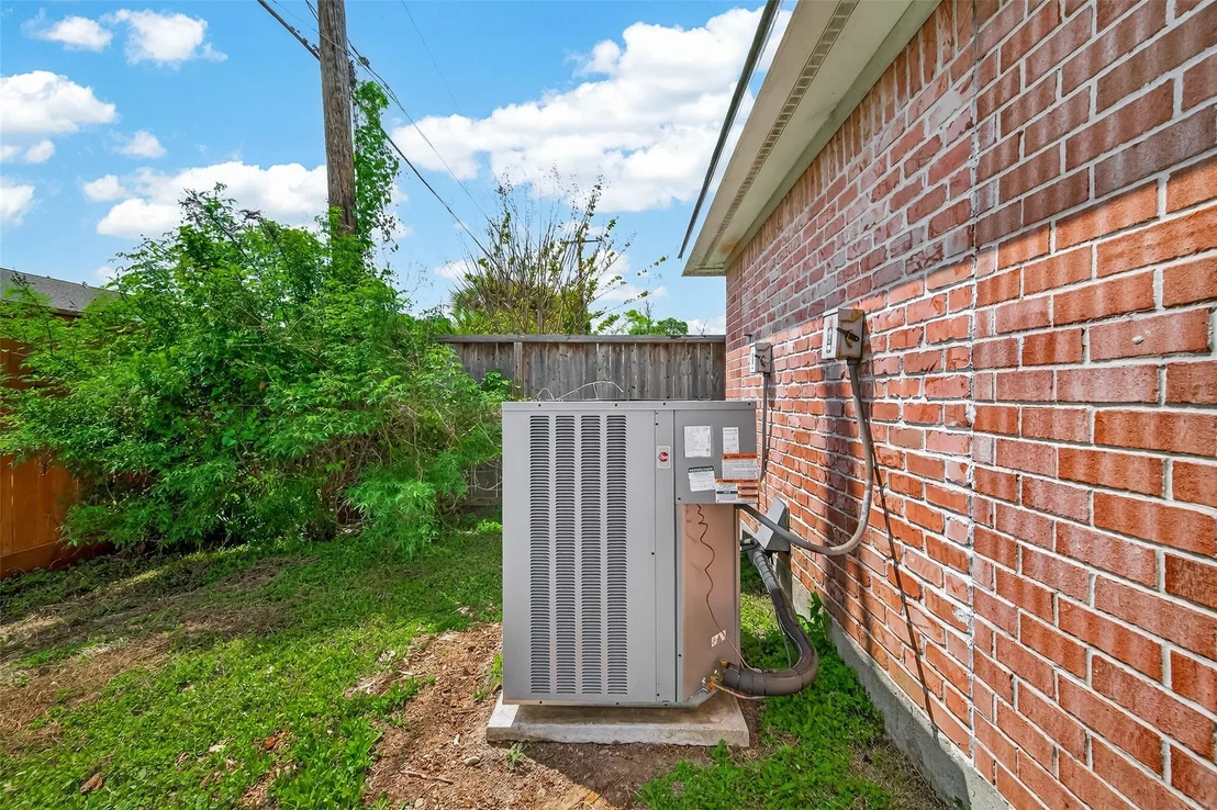 Photo of 5437 Loch Lomond Drive