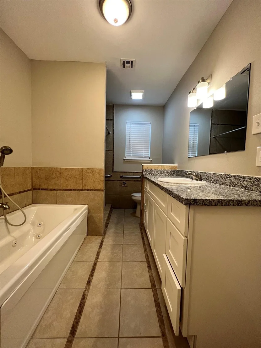 Photo of 1506 Castlerock Drive