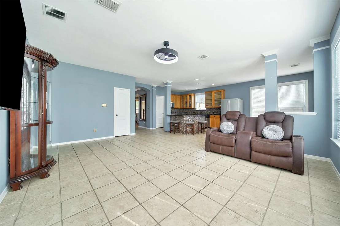 Photo of 18827 Squirrel Oaks Drive