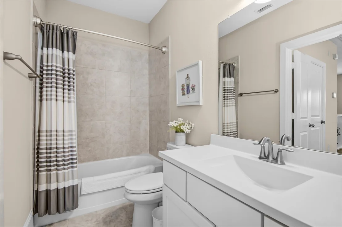 Photo of 1415 Devonshire Manor Lane