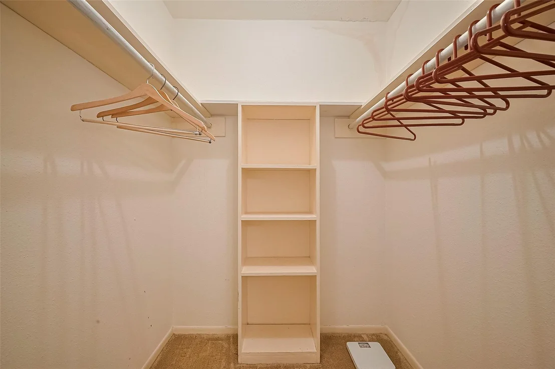 Photo of Unit 33 at 7575 Katy Freeway