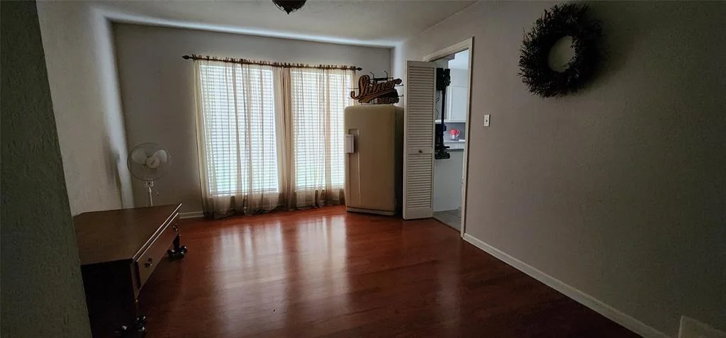 Photo of 532 S Rivershire Drive