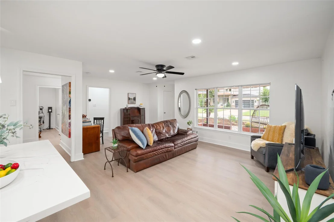 Photo of 2302 Hewitt Drive