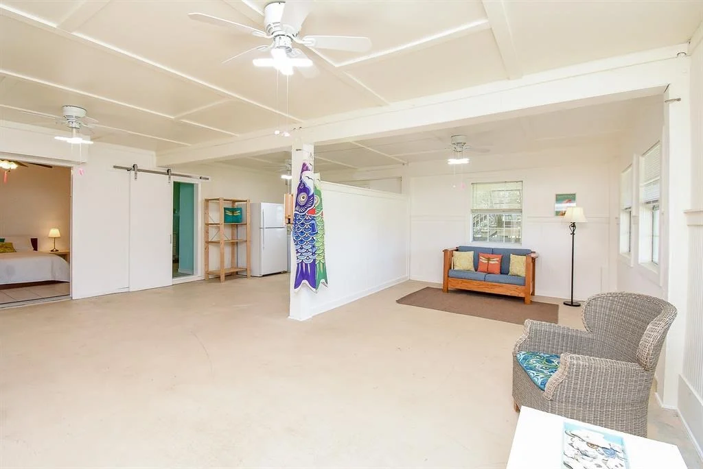 Photo of 1039 Bayview Drive