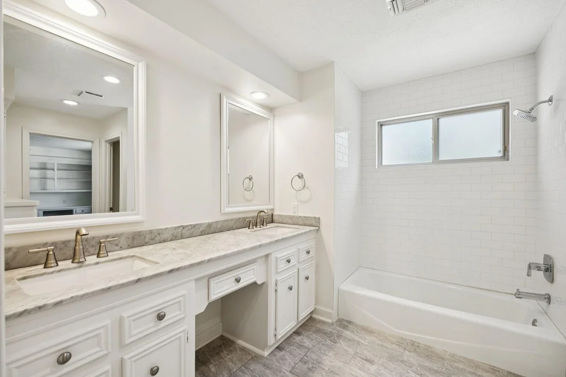 Photo of 807 Herdsman Drive