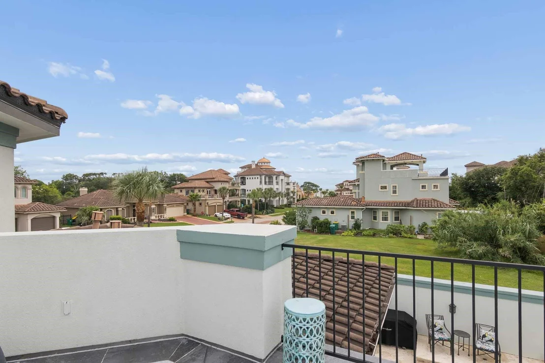 Photo of 537 Villa Drive