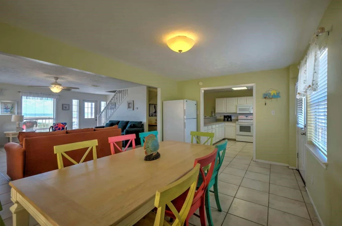 Photo of 2446 Bluewater Highway