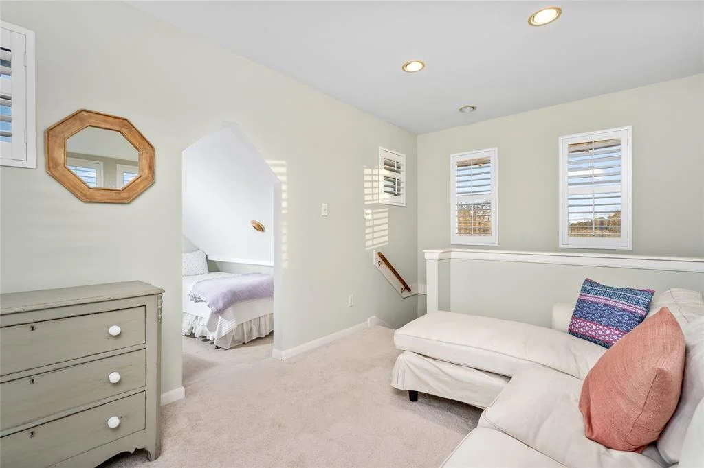 Photo of 4733 W Bayshore Drive