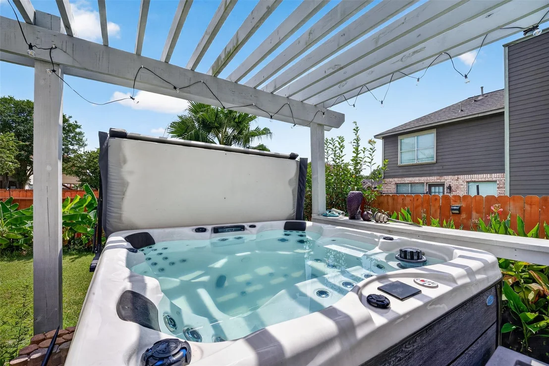 Photo of 7230 Oak Walk Drive
