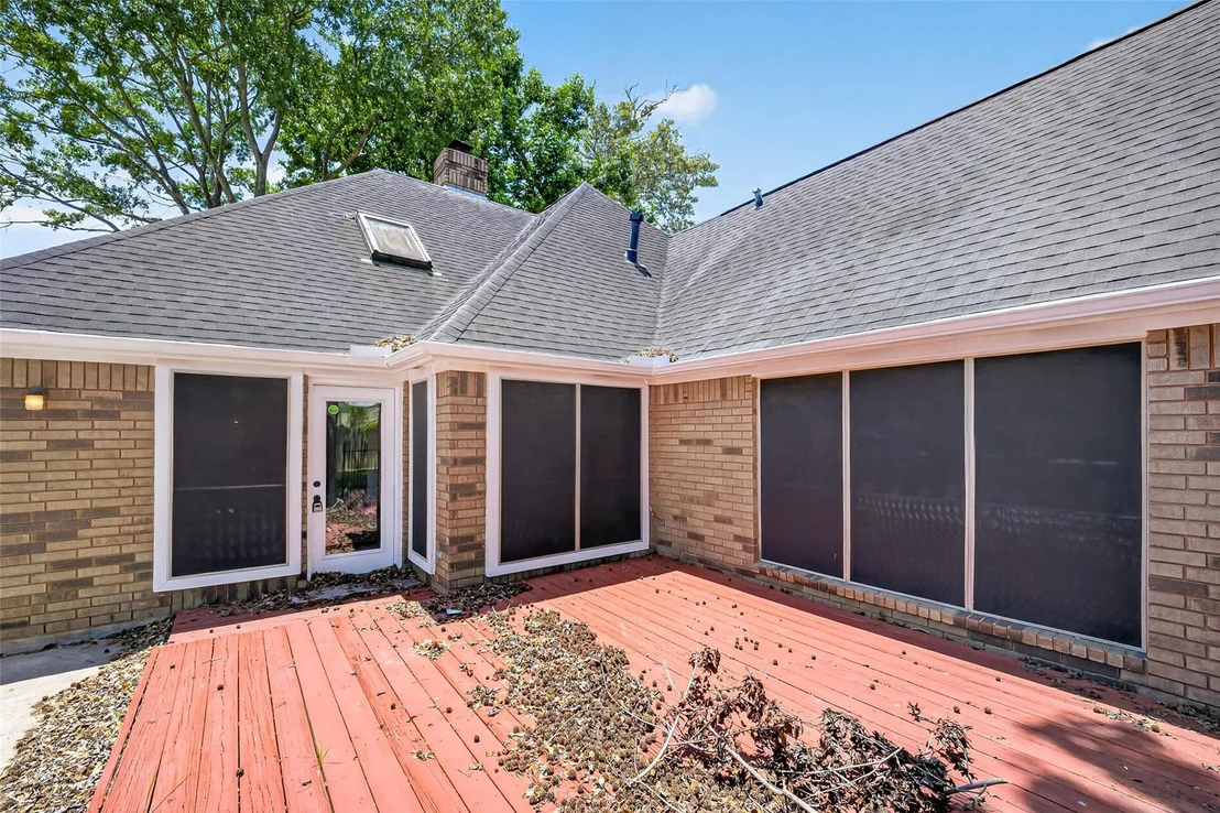 Photo of 5931 Thom Road