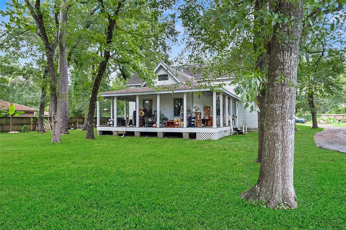 Photo of 2319 Creekleaf Road