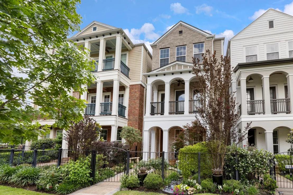 Photo of 262 Breezy Way