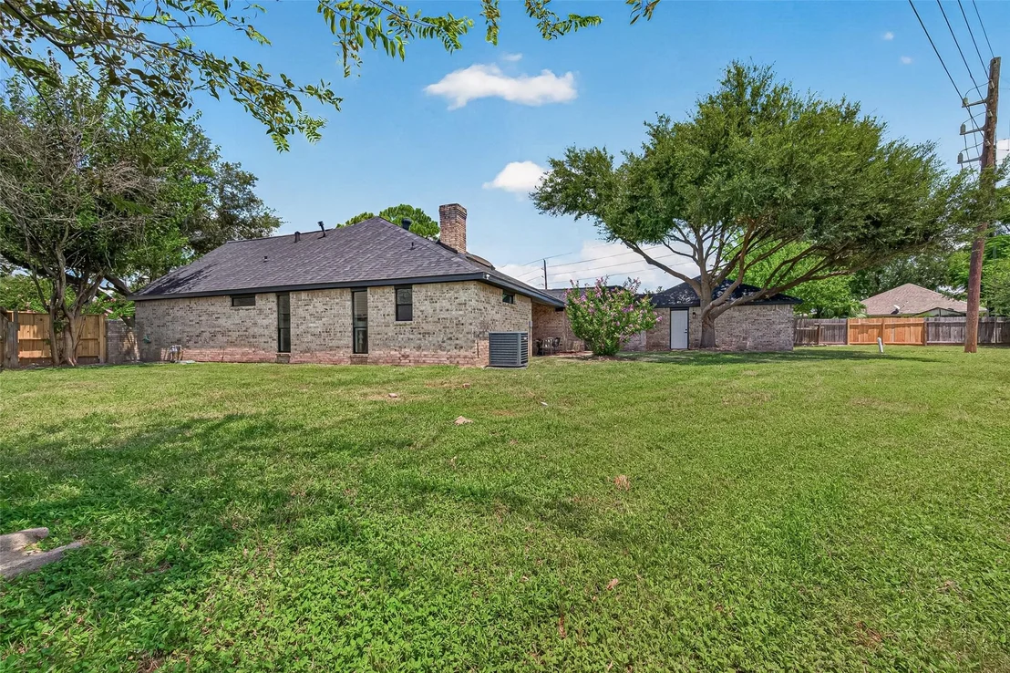 Photo of 15103 Plaza Libre Drive