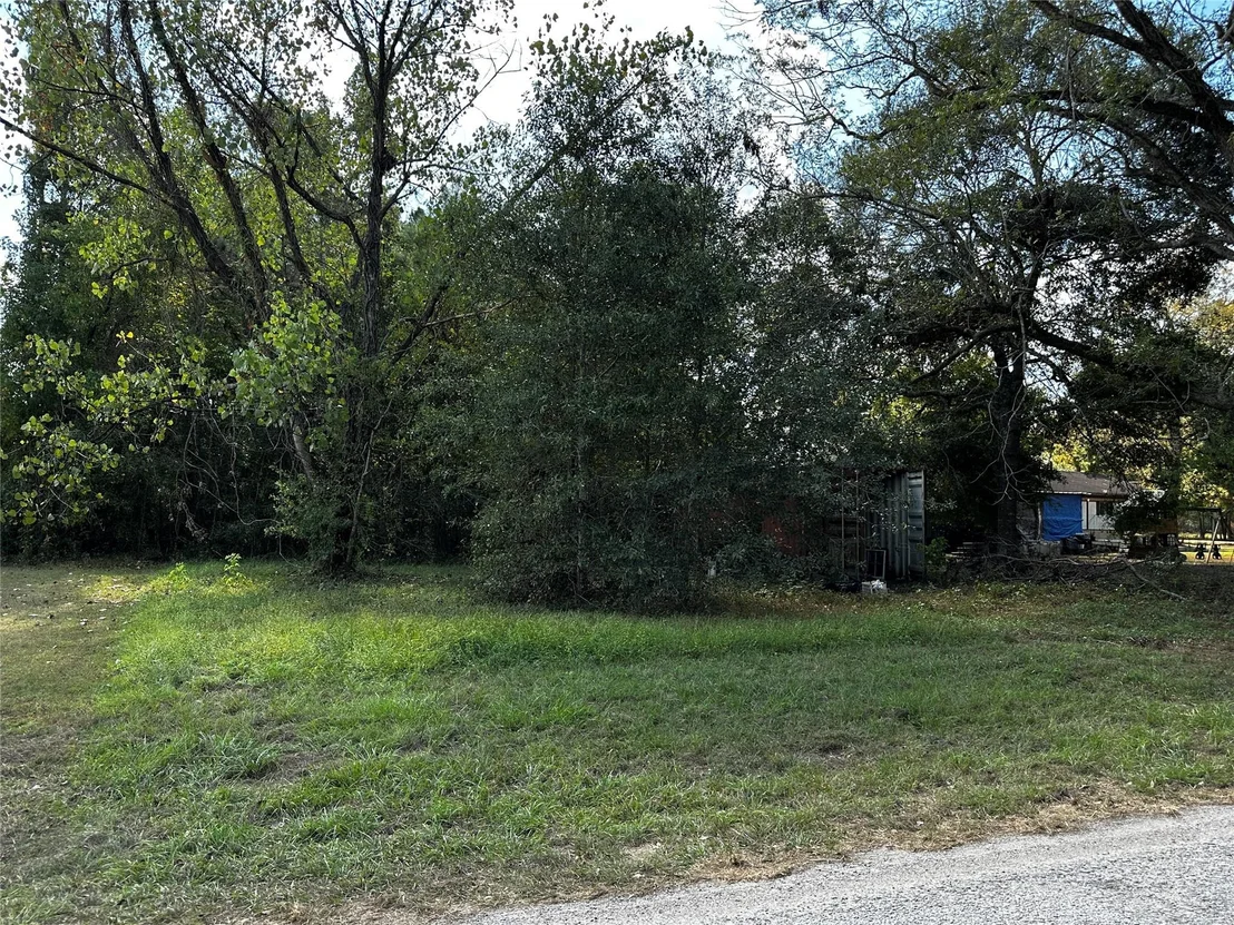 Photo of 27700 Knoll Acres