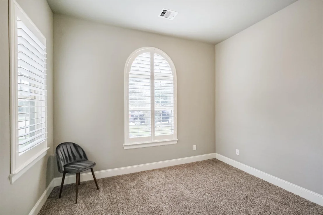 Photo of 3722 Edison Lane