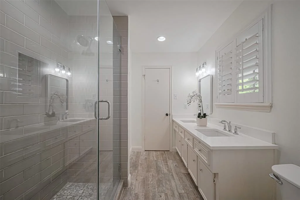Photo of 14711 Carolcrest Drive