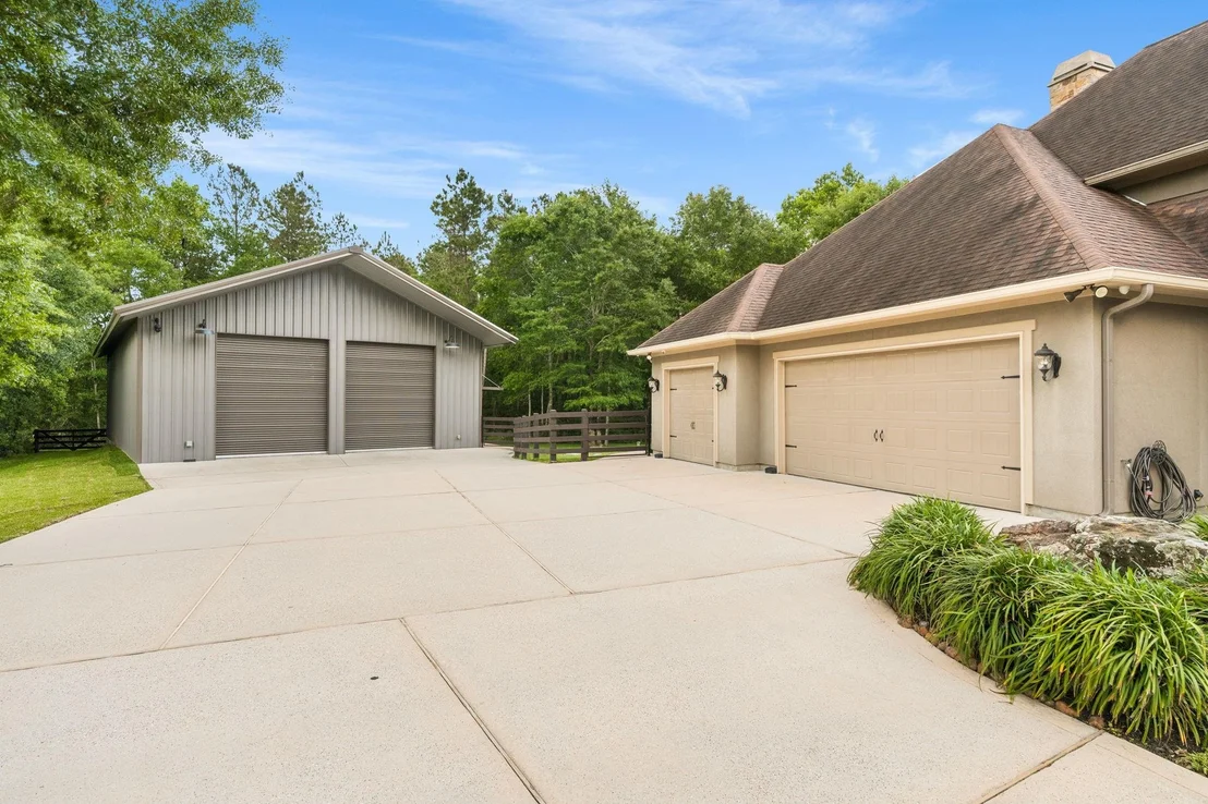 Photo of 6926 Comanche Bend