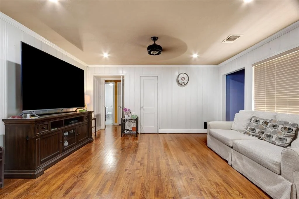 Photo of 6454 Pinehurst Drive
