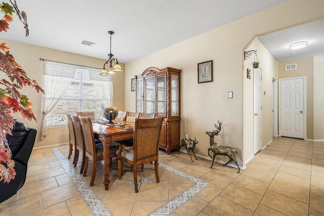 Photo of 981 Doire Drive