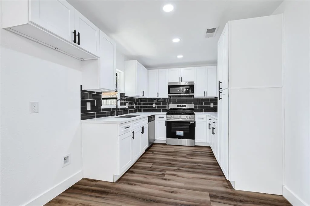 Photo of 3304 Thornwood Drive