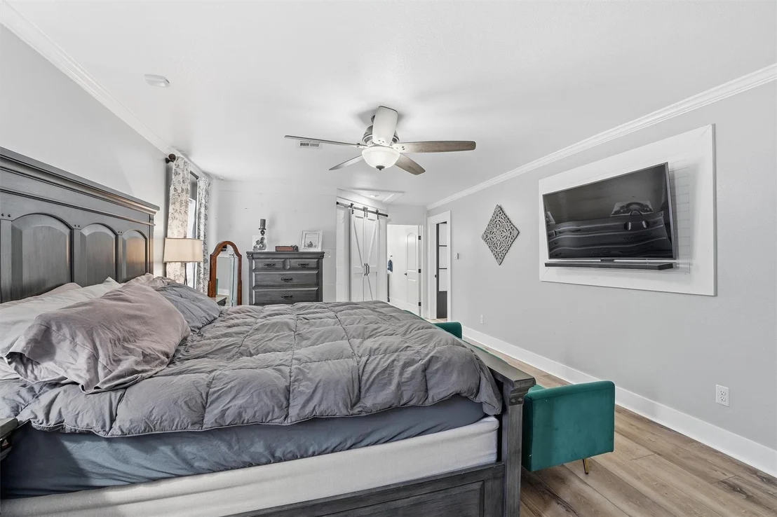 Photo of 615 Brenwick Court