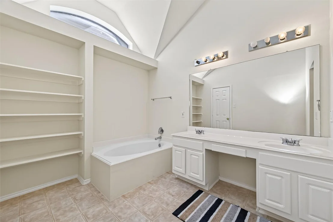 Photo of 2111 Laurel Arbor Drive