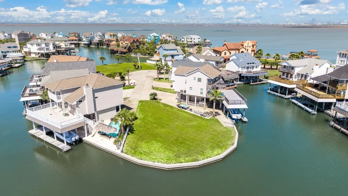 Photo of 547 Sunset Circle