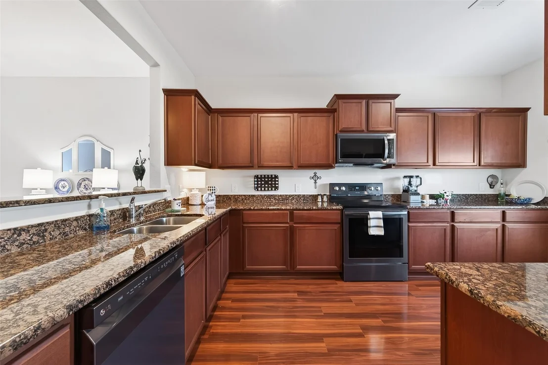 Photo of 28021 Irving Drive