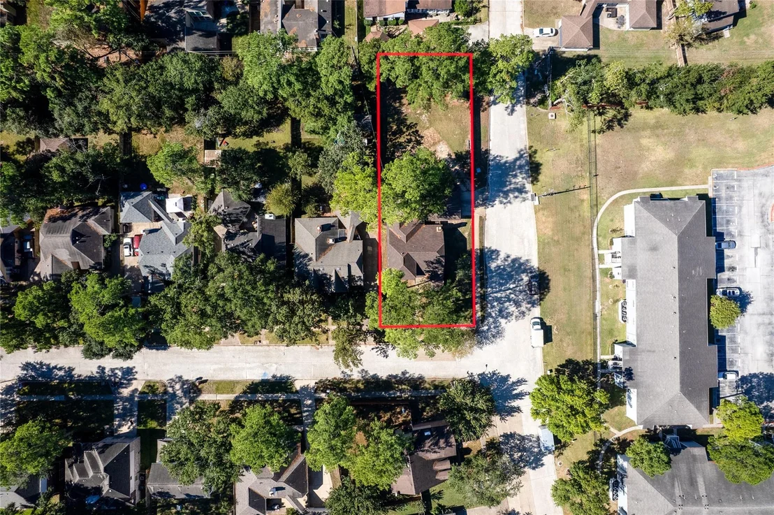 Photo of 15627 Lago Villa Drive