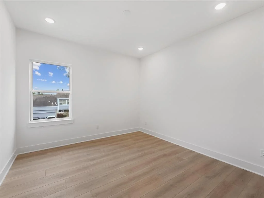 Photo of 5016 Golden Forest Drive