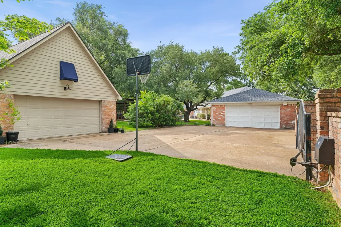 Photo of 17034 N Ivy Circle