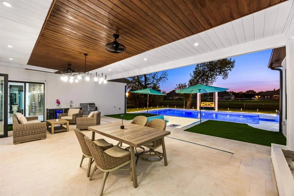 Photo of 3227 River Bend Drive