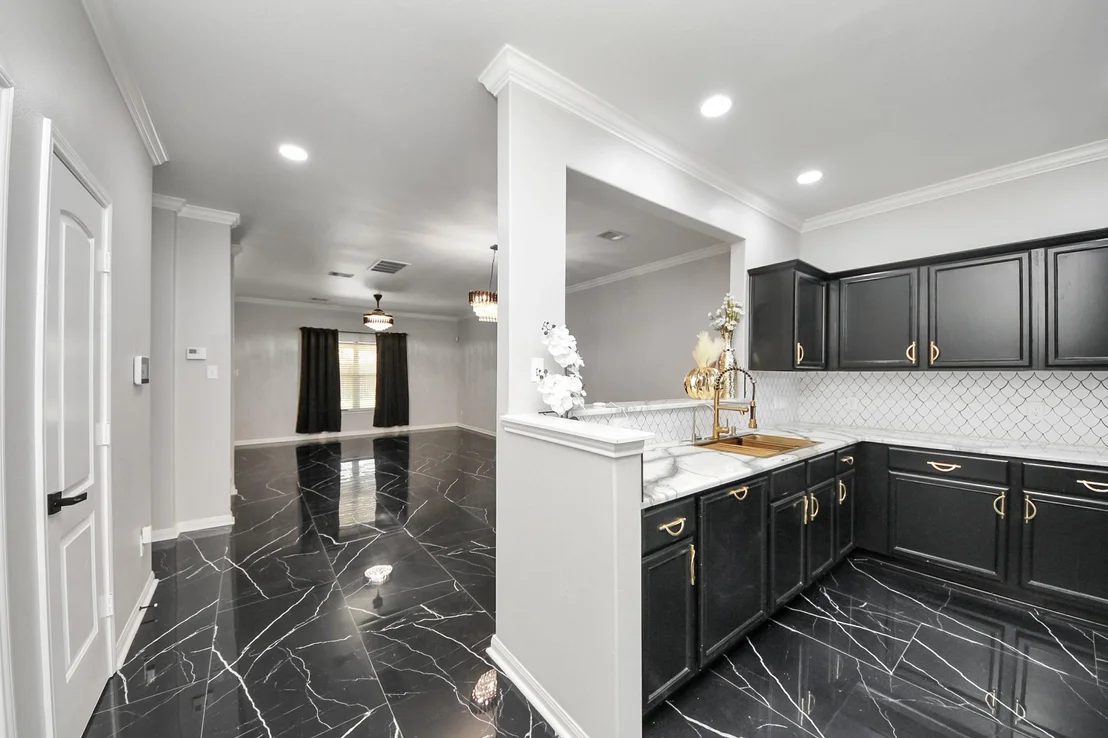 Photo of 6931 Primrose Road