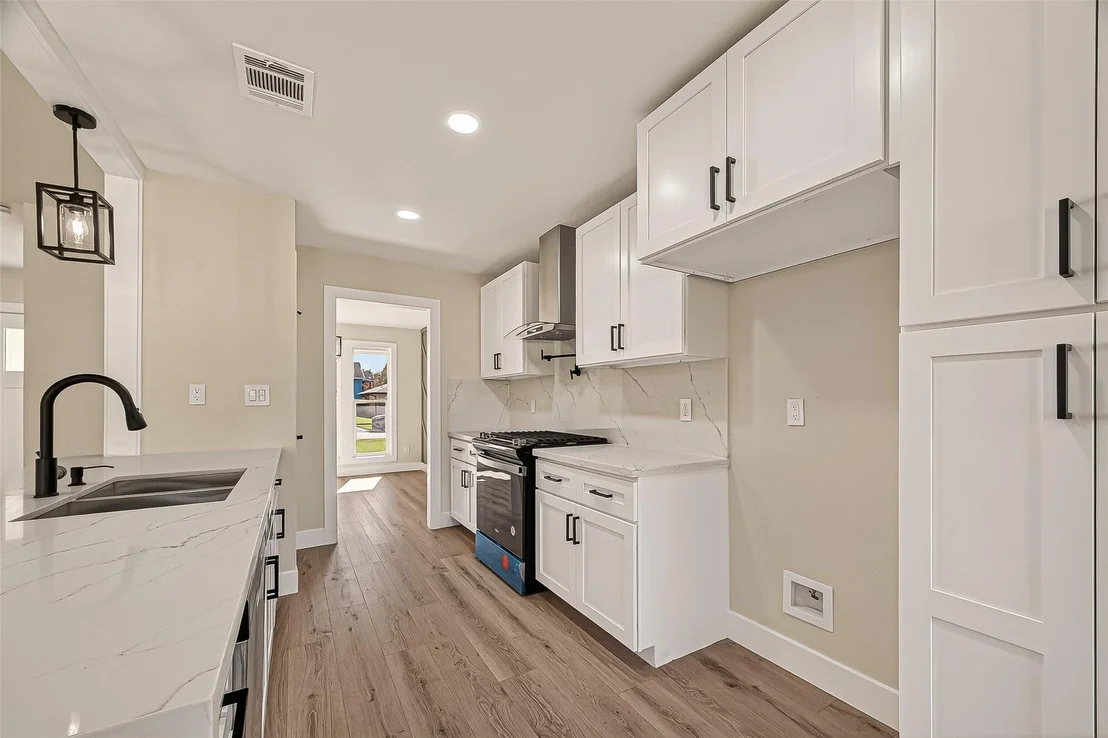 Photo of 5718 Longforest Drive