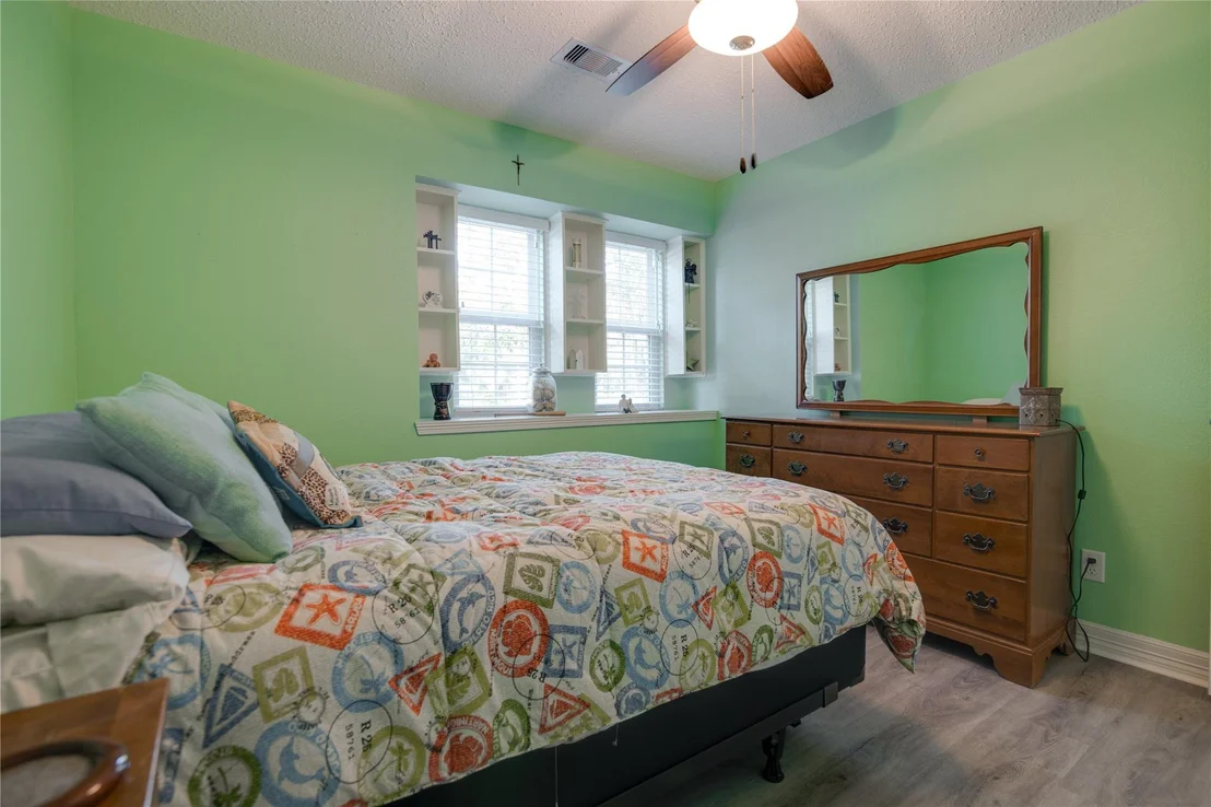 Photo of 1202 Sunset Drive