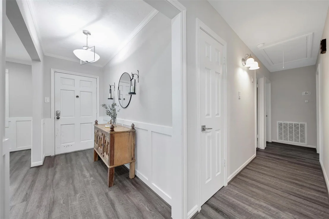 Photo of 4402 Fallbrook Drive