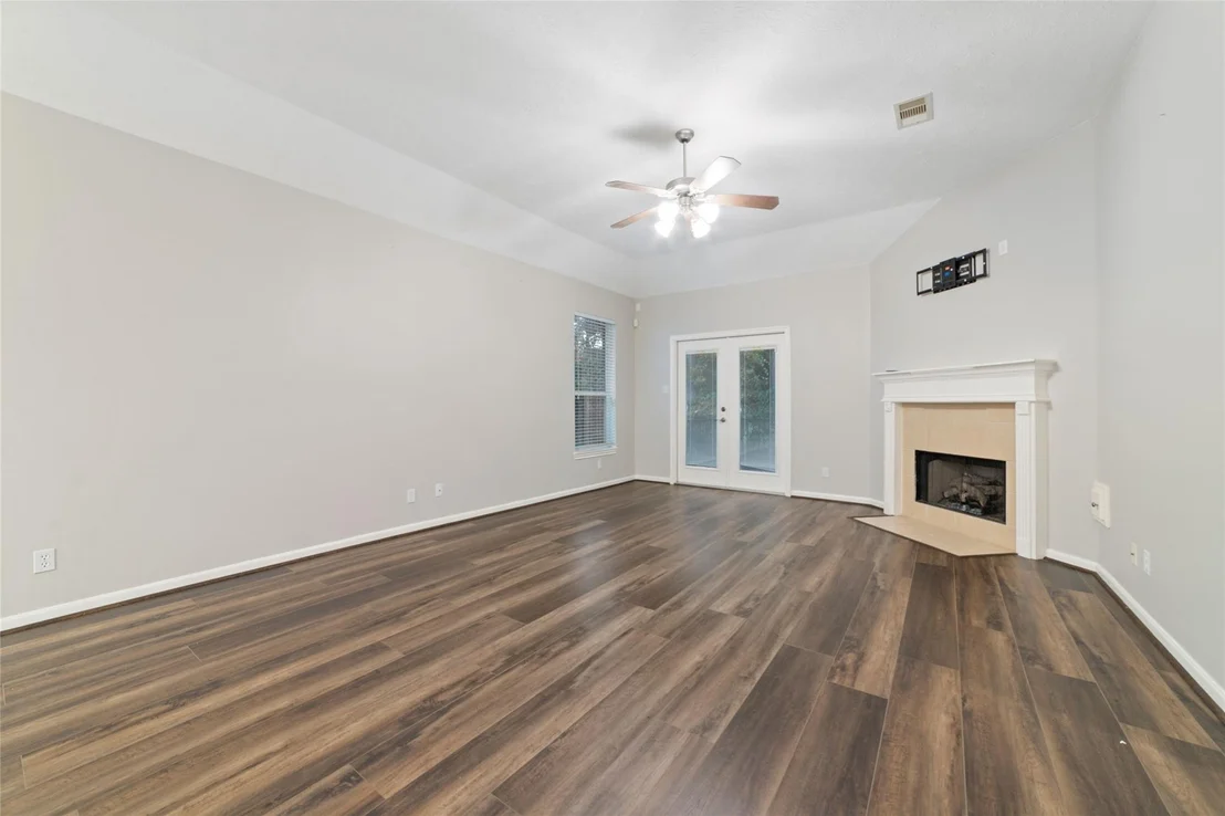 Photo of 3520 White Oak Point Drive