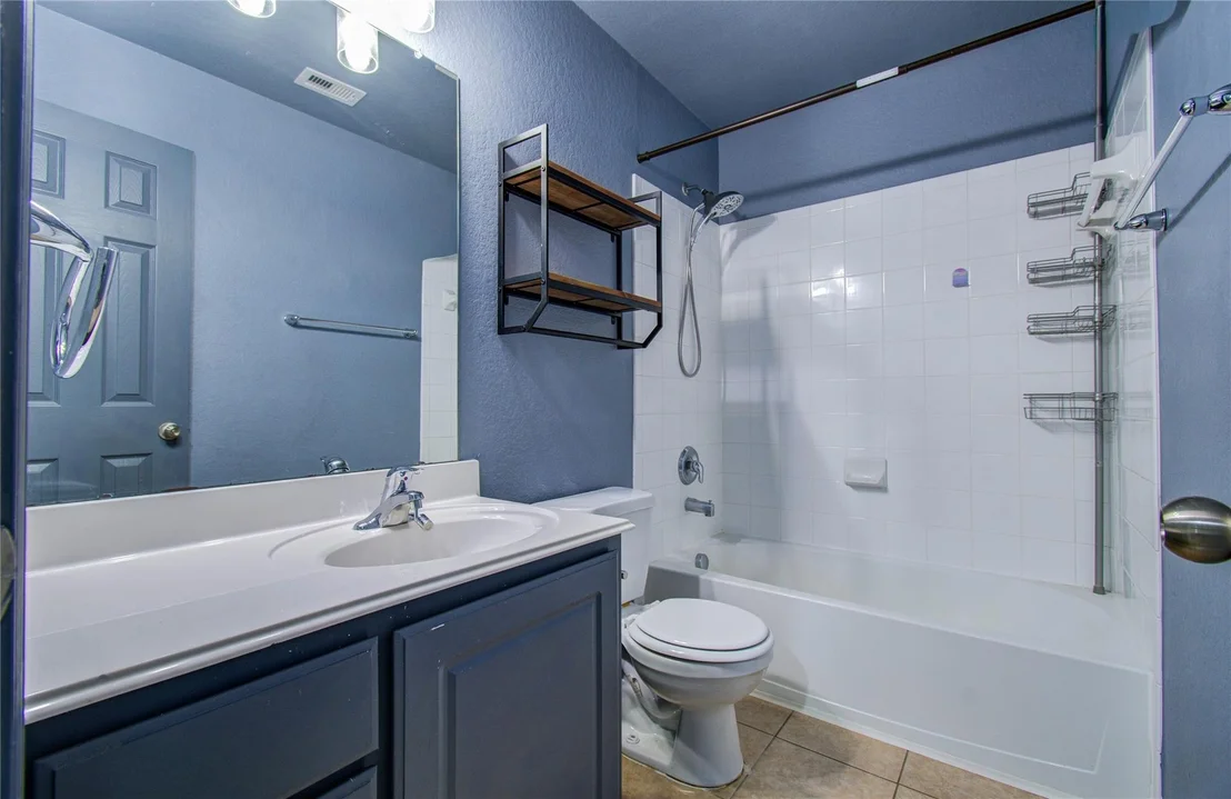 Photo of 1805 Foxglove Drive
