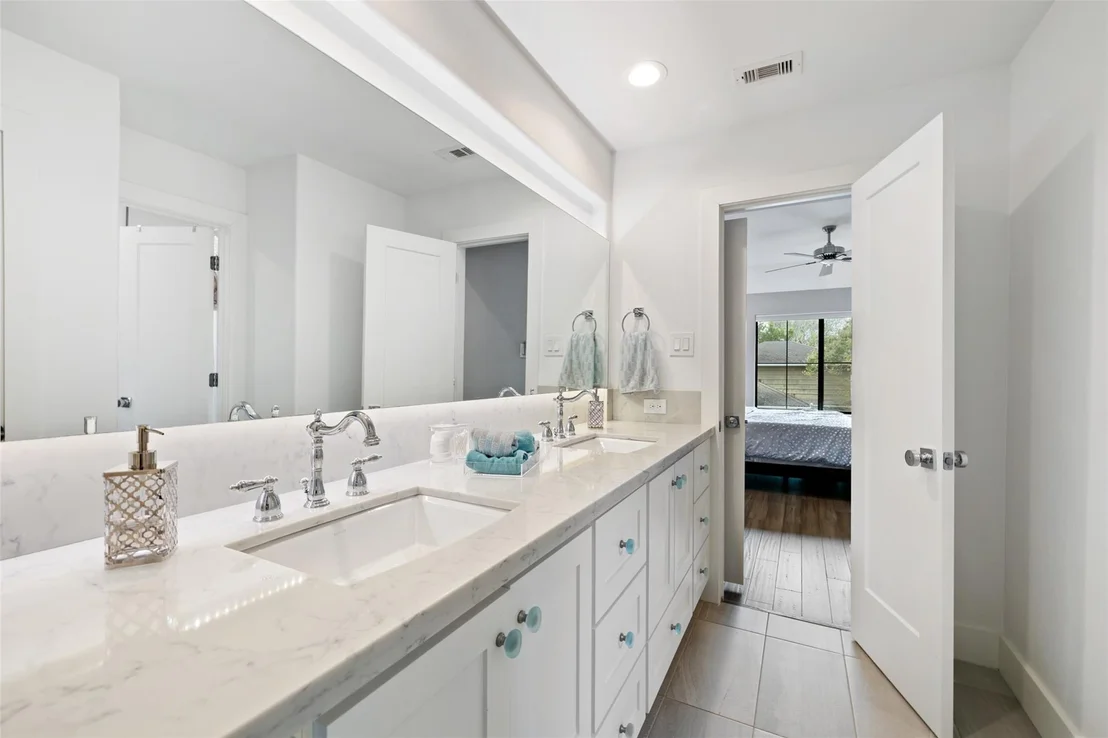 Photo of 2928 Suffolk Drive