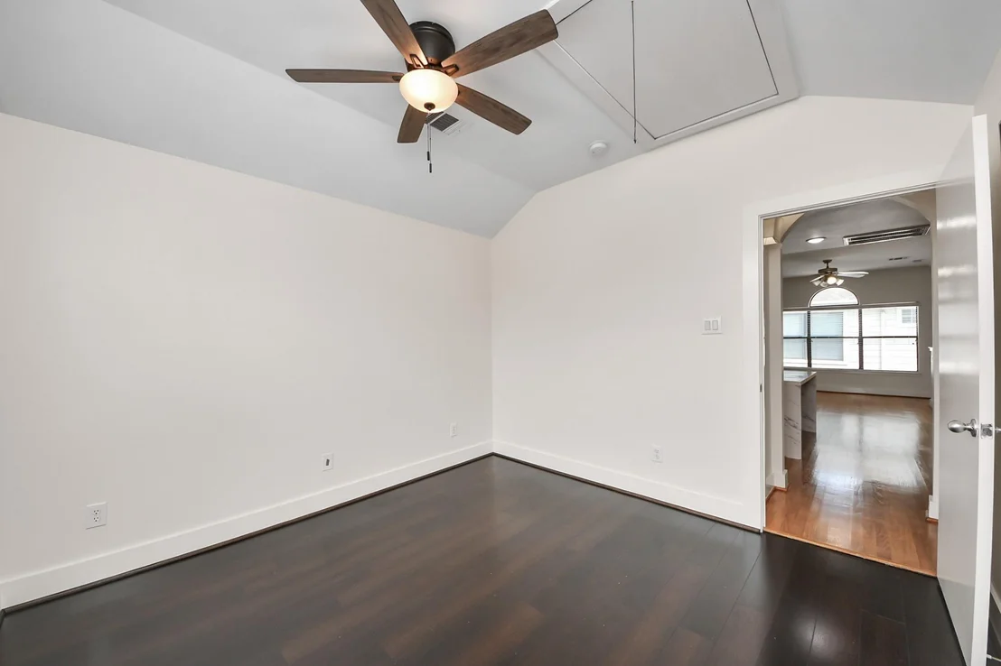 Photo of Unit 205 at 5941 South Loop E