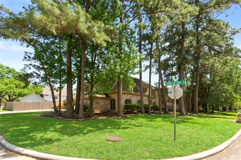 Photo of 18318 Mahogany Forest Drive